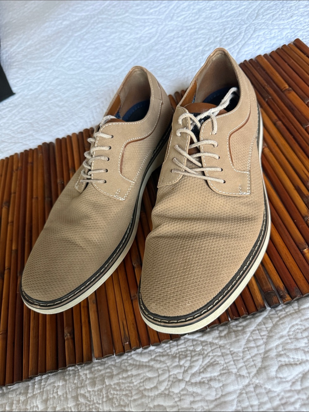 Steve Madden Men’s Beige Lace-Up Derby Shoes